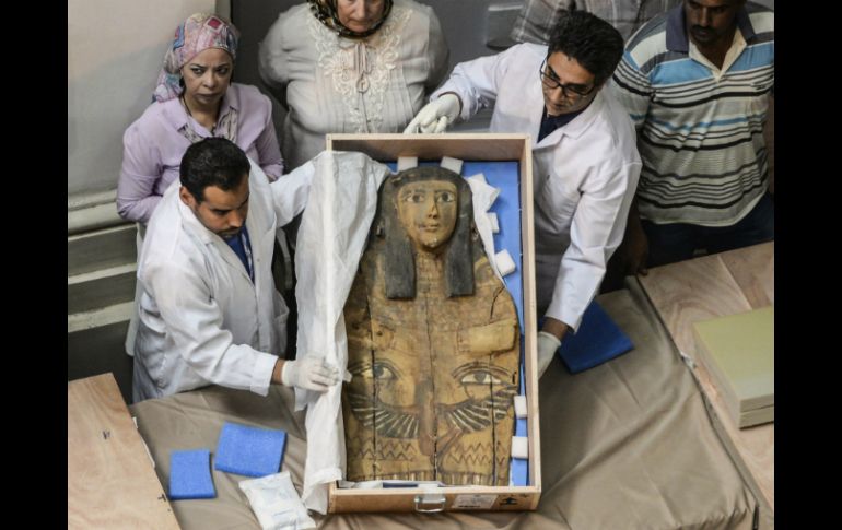 Las dos tapas serán restauradas y exhibidas en el museo de El Cairo. EFE / M. Hossam