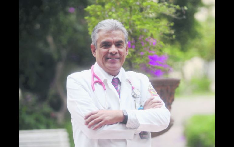 David Leal Mora lucha porque la medicina no se base únicamente en el aspecto físico y de curación de enfermedades. EL INFORMADOR / E. Barrera