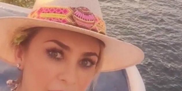 Aracely Arámbula muestra su figura en bikini El Informador