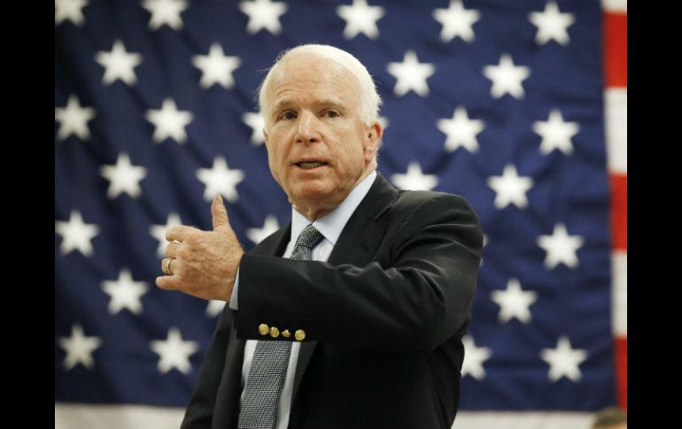 McCain considera que Trump tiene dos opciones: retractarse u ofrecer la información que el pueblo estadounidense. AP / ARCHIVO