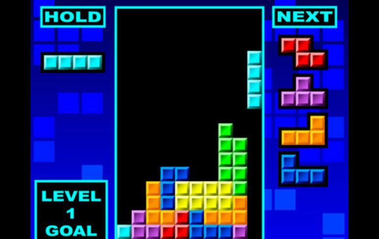 El Tetris es un juego cuyo objetivo es alinear bloques de colores que caen para formar filas horizontales. ESPECIAL /