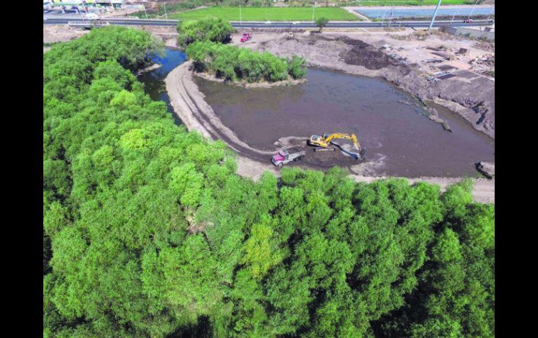 Además de reducir los daños por las inundaciones, en los alrededores de la Presa de El Guayabo se construirá un parque. ESPECIAL /