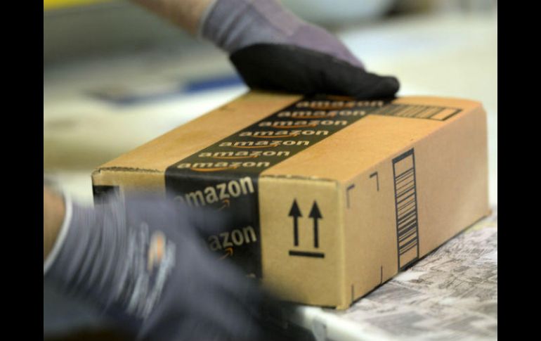 Amazon ya dio el paso con su tienda inteligente en Seattle y la adquisición de Whole Foods. AFP / ARCHIVO