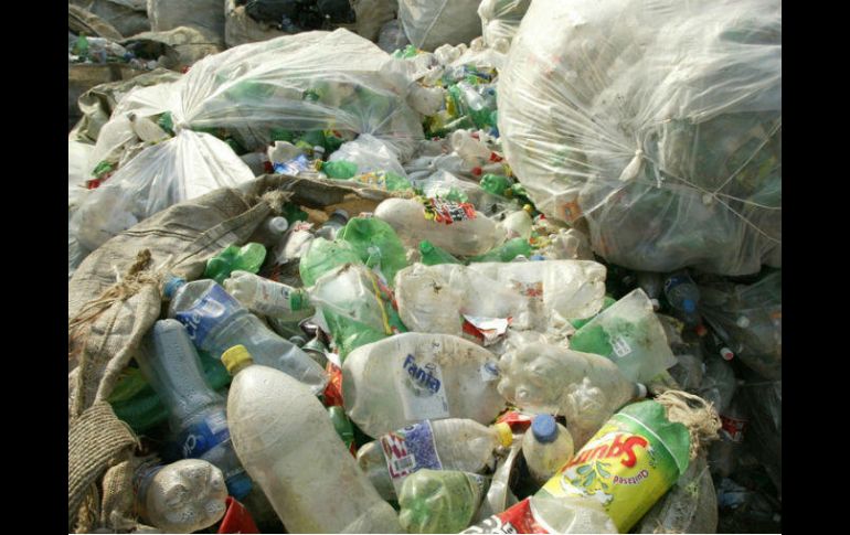 El mundo produce alrededor de 400 millones de toneladas de residuos de plástico por año. EL INFORMADOR / ARCHIVO