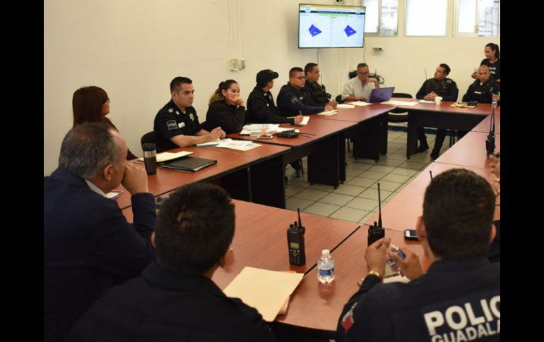 El encuentro fue encabezado por el comisario Salvador Caro y Montalberti Serrano, coordinador de Seguridad Universitaria. ESPECIAL / UdeG