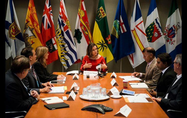La minista de Asuntos Esteriores encabeza la discusión sobre los intereses canadienses en el tratado.