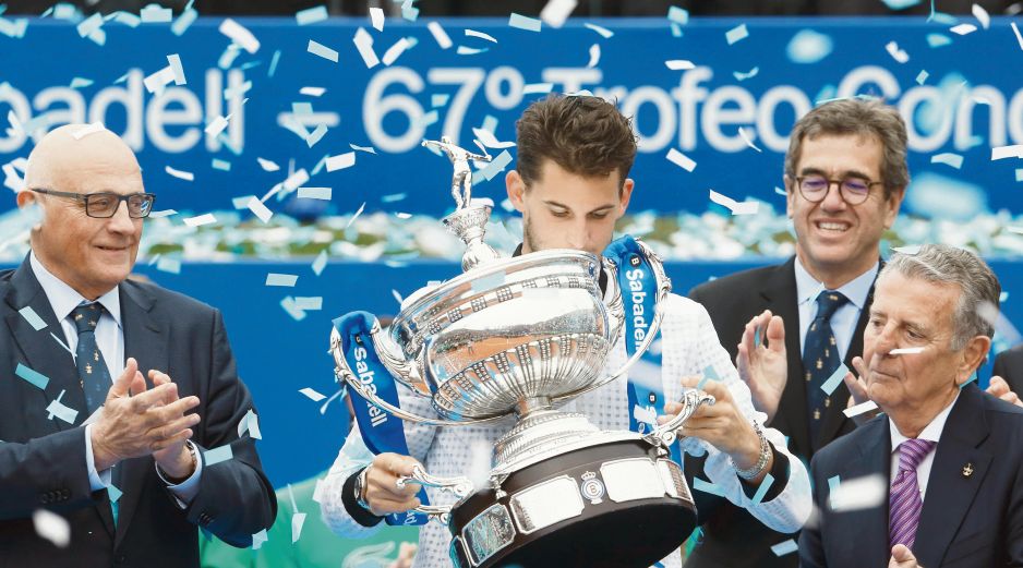Dominic Thiem conquista Barcelona por primera vez; en el camino dejó a un 11 veces campeón de este torneo, el español Rafael Nadal.  AFP / P. Barrena