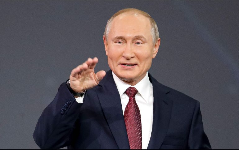 El presidente ruso invitó este viernes a todos los extranjeros que lo deseen a vacunarse en Rusia con el argumento de que Sputnik V es la vacuna más ''segura'' del mundo. AP / D. Lovestky