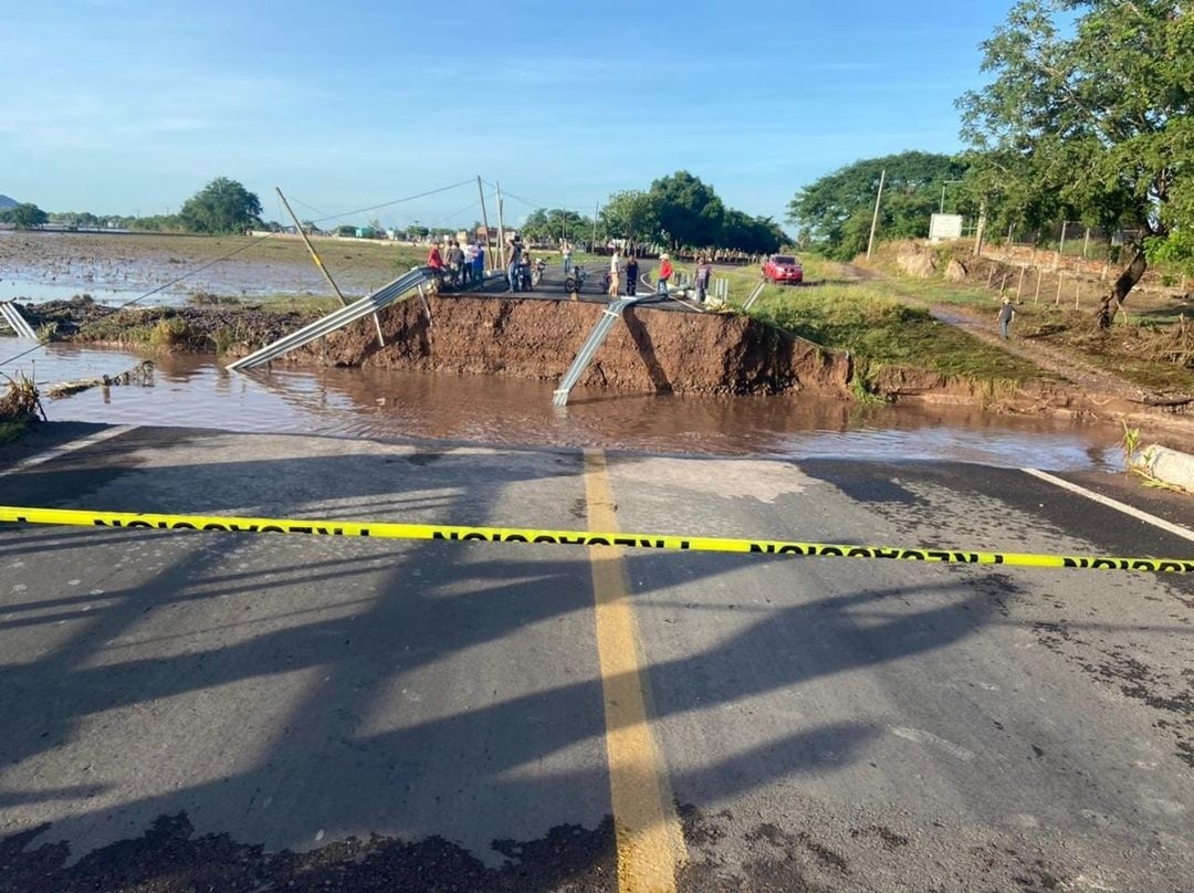 Huracan Pamela Deja Inundaciones Y Cortes Carreteros En Nayarit El