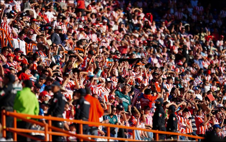 La Federación Mexicana de Futbol (FMF) impuso un juego de castigo a este sector de los aficionados rojiblancos. IMAGO7.