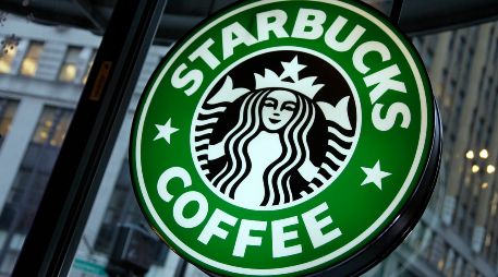 El aroma a café fresco y el distintivo logotipo verde de Starbucks son reconocidos en todo el mundo, y en México, su presencia es igualmente prominente. AP/Archivo