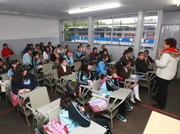 A patir del próximo ciclo escolar, los alumnos de secundaria tendrán que tomar un curso de regularización en matemáticas. A. CAMACHO  /