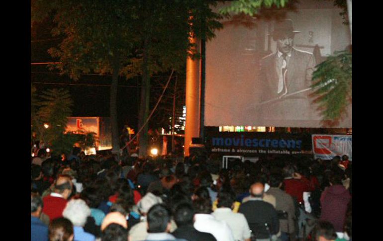 Aspecto de la proyección de una película en el paseo Chapultepec. En el mismo se proyectarán filmes como parte del festival. ARCHIVO  /