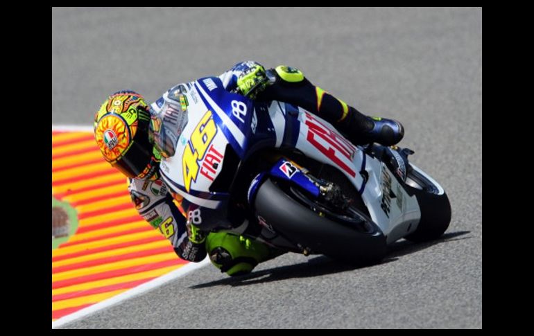 Valentino Rossi tuvo el control en los primeros entrenamientos libres del Gran Premio de Italia. AFP  /