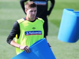 Gerrard podría convertirse en nuevo jugador merengue en los próximos dias. AFP  /