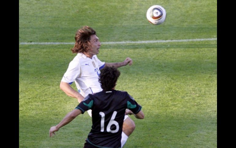 Andrea Pirlo se lesionó en el amistoso que Italia perdió 2-1 contra México. REUTERS  /