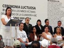 En la ciudad de México otro grupo de padres realizaron una ceremonia paralela a la realizada en Hermosillo. NTX  /