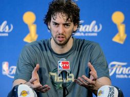 Pau Gasol habla en rueda de prensa hoy tras la sesión de entrenamiento. EFE  /