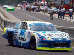 Antonio Pérez conserva el liderato de los Stock Cars de la Nascar Series. MEXSPORT  /