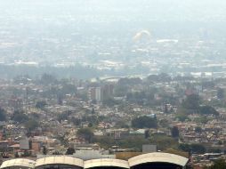 Vista de la contaminación en la zona Oblatos, donde la  Semades activó el plan por contingencia ambiental a principios de mayo. ARCHIVO  /