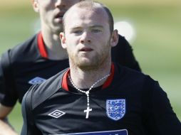 Inglaterra quiere controlar el caracter de Rooney antes de comenzar el Mundial. AP  /