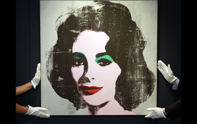 ''Silver Liz'' retrato de la actriz Elizabeth Taylor no ha sido visto en más de 20 años. REUTERS  /