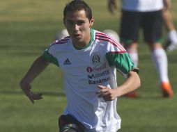 Paul Aguilar durante el entrenamiento de la Selección mexicana con miras al partido inaugural contra los anfitriones. AFP  /