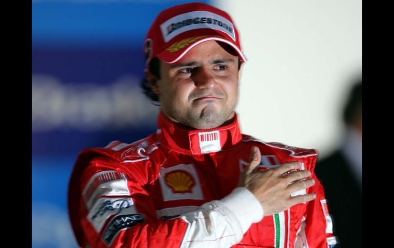 Felipe Massa feliz de poder estar dos años más con Ferrari. MEXSPORT  /