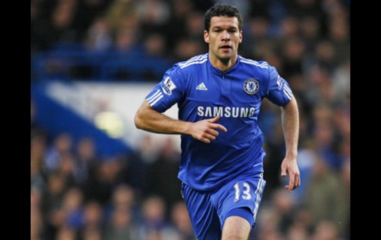 Ballack no será más jugador del Chelsea. AFP  /