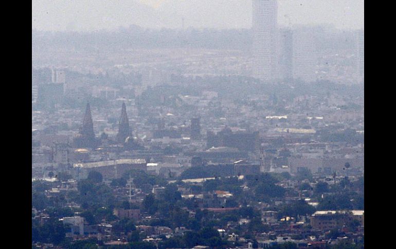 Imagen de ayer sobre la contaminación atmosférica registrada. S. NÚÑEZ  /