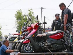 Durante el operativo fueron detenidos 90 mayores de edad por el robo de autopartes. ARCHIVO  /