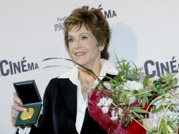 Fonda recibió la medalla durante una conferencia de prensa sobre el festival París Cinema. AP  /