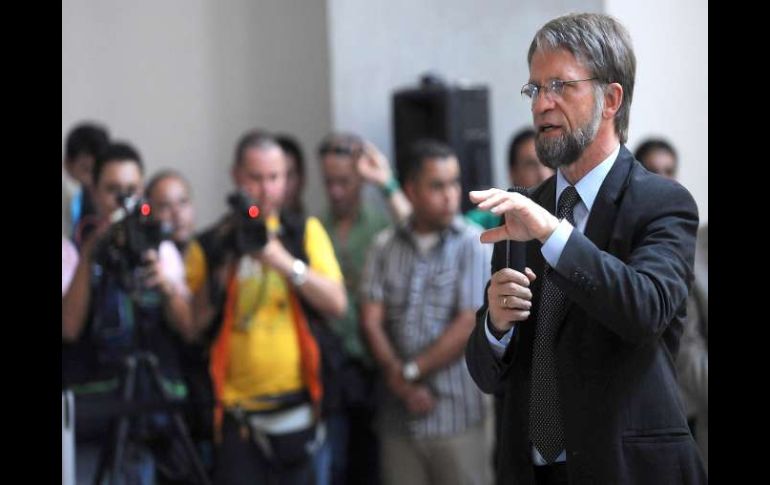 Mockus advirtió que puede haber una sorpresa en la segunda vuelta. AFP  /