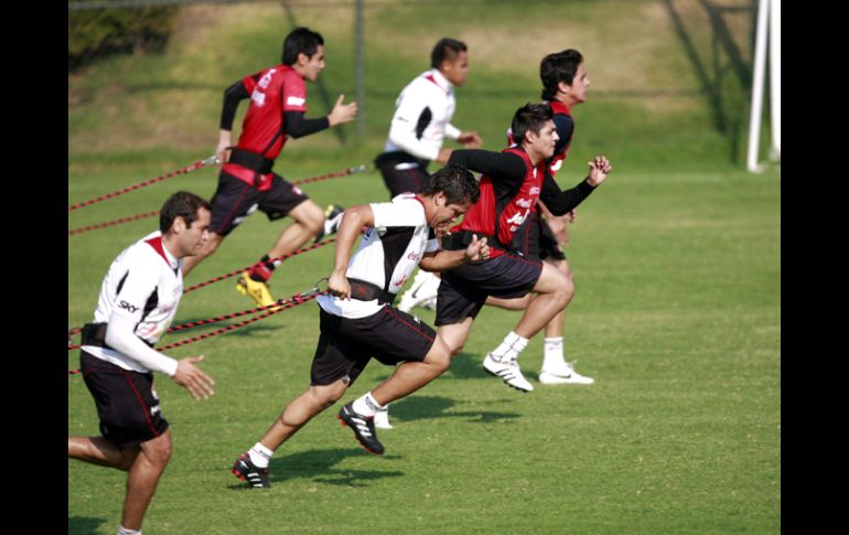 Los rojinegros se encuentran haciendo una exigente pretemporada, y mañana parten a Isla Navidad. E. PACHECO  /