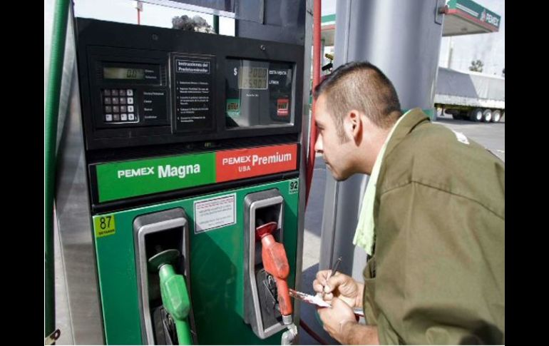 Directivos de empresas gasolineras indicaron que dichas instrucciones superiores provinieron de PEMEX. ARCHIVO  /