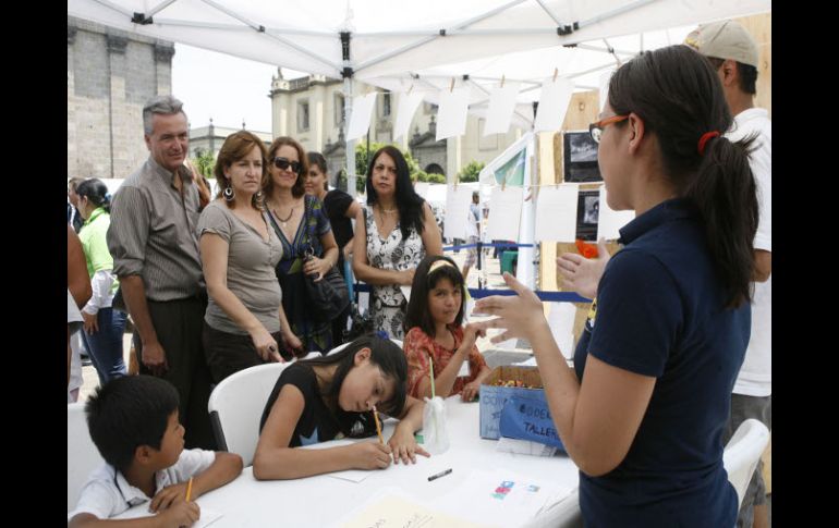 El Sistema DIF estatal atiende a niños trabajadores a través del programa Menores Trabajadores Urbano Marginales. ARCHIVO  /