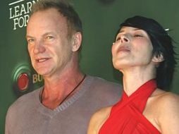 Sting y Ely Guerra, fueron algunos de los muchos artistas que donaron pertenencias. EL UNIVERSAL  /