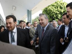 Herbert Taylor y el gobernador Emilio González en la presentación de Vía Expréss. M. FREYRÍA  /