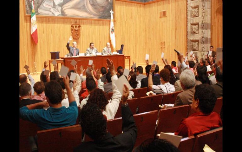 También se aprobó oficialmente la creación de la Preparatoria # 17. A. HINOJOSA  /