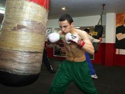 Chávez Jr. lleva cinco semanas entrenando con Freddy Roach, esperando mejorar sus condiciones boxísticas. SUN  /