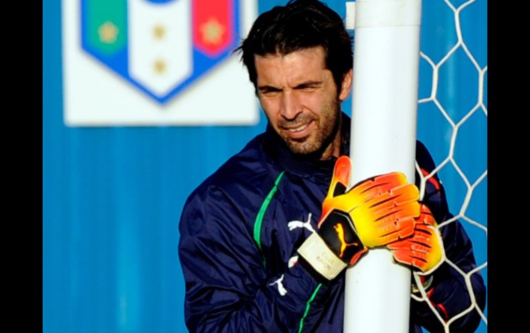 Gianluigi Buffon ya no entrenó ayer con el equipo italiano. GETTY IMAGES SPORT  /