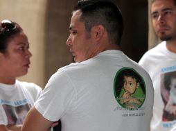 Un padre de uno de  los niños que fallecieron en el incendio de la guardería ABC, en la sesión de la Suprema Corte. EL UNIVERSAL  /