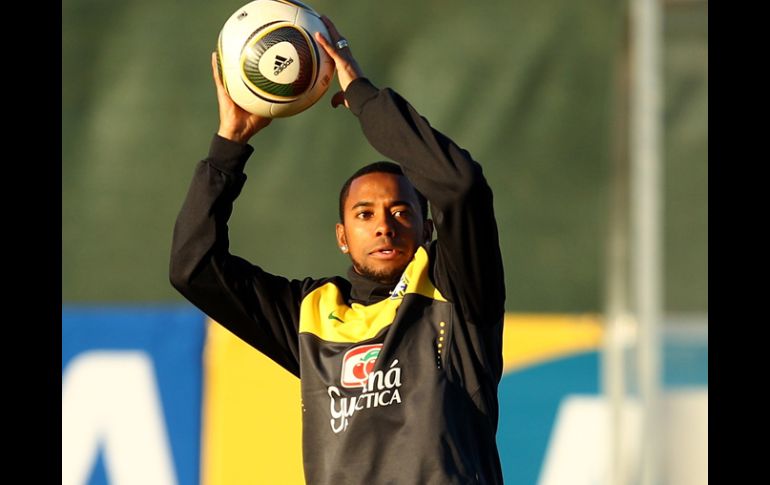 Robinho realiza un ejercicio durante el entrenamiento de Brasil. GETTY IMAGES SPORTS  /