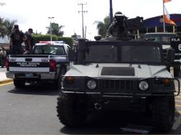 Soldados del Ejército recorren las calles de Tepic. Se espera que la próxima semana lleguen más elementos a Nayarit. EL UNIVERSAL  /