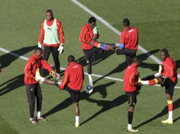 La Selección de Ghana entrenando pues no quiere bajar el rítmo ante Australia. AP  /