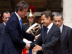 Cameron y Sarkozy celebraron el viernes la amistad  de sus países al conmemorar el 70 aniversario de la transmisión. EFE  /