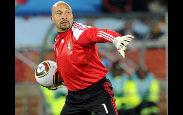 El arquero titular de la Selección mexicana, Óscar El Conejo Pérez. EFE  /