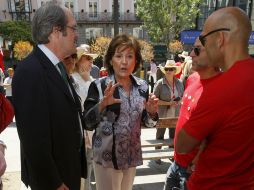 El ministro de Educación española y la directora del Instituto Cervantes durante su visita para participar en las actividades. EFE  /