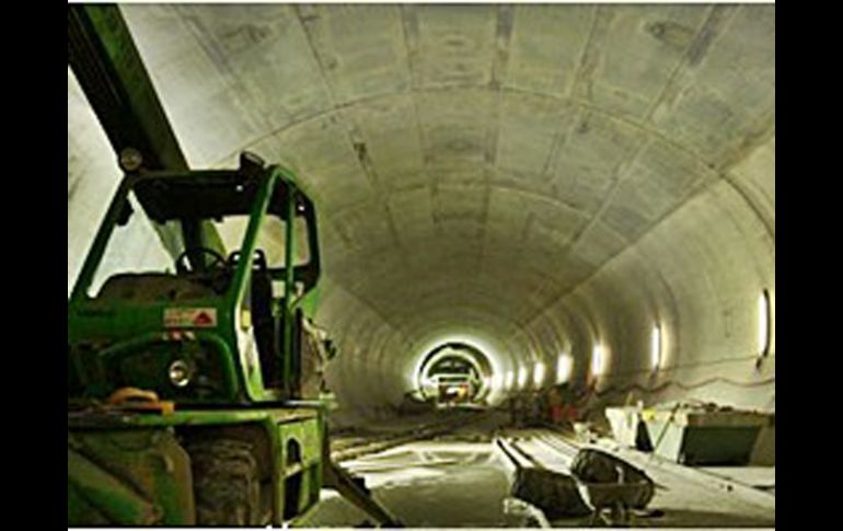 La obra de contrucción del tunel. EL UNIVERSAL  /