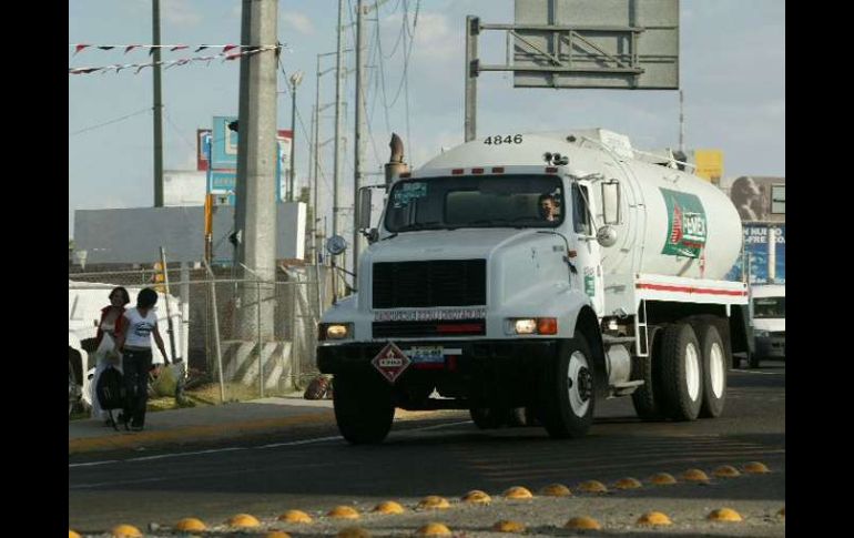 A pesar de la construcción de la refinería, se seguiría importando 15% de la demanda de gasolina. ARCHIVO  /